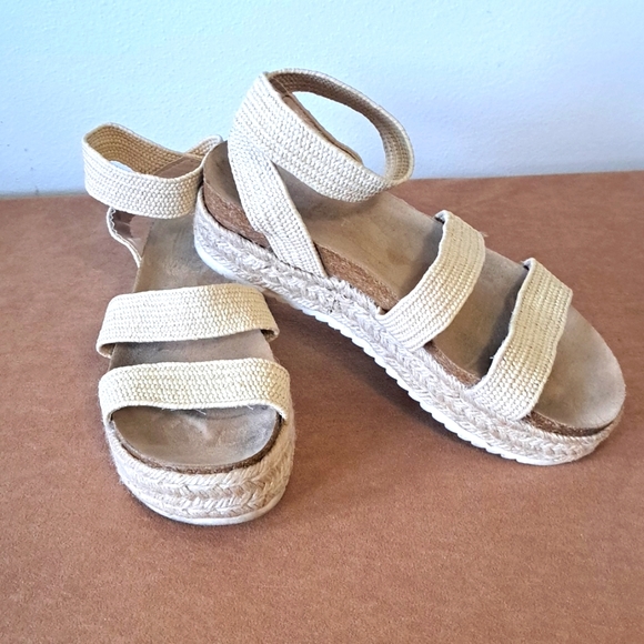 Esprit Shoes - Strappy Espadrille Wedge Cork size 7 beige comfortable sandals.